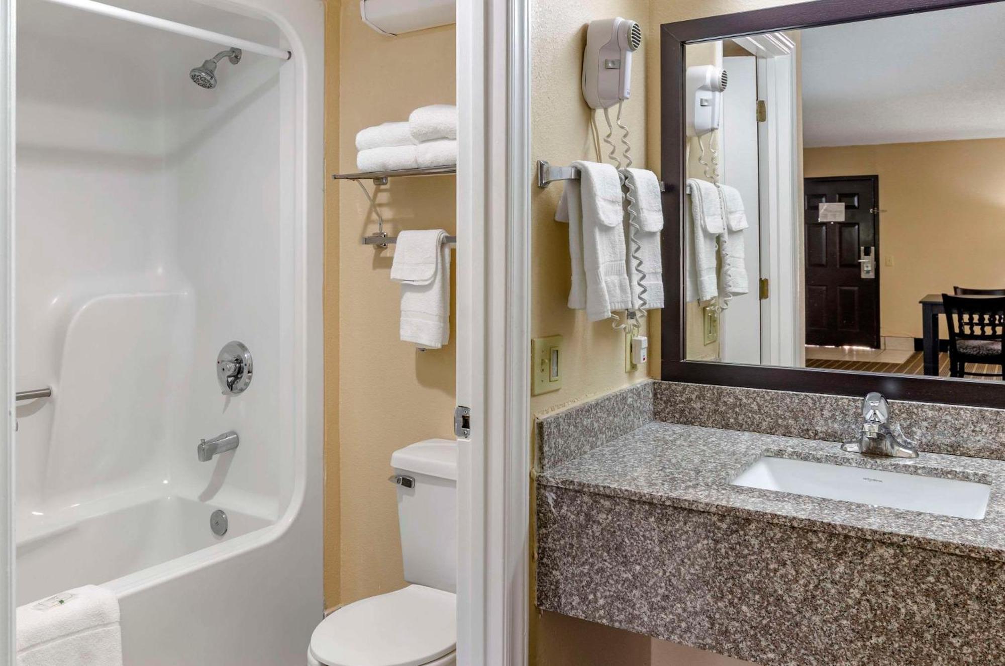 Quality Inn Hillsville Eksteriør billede